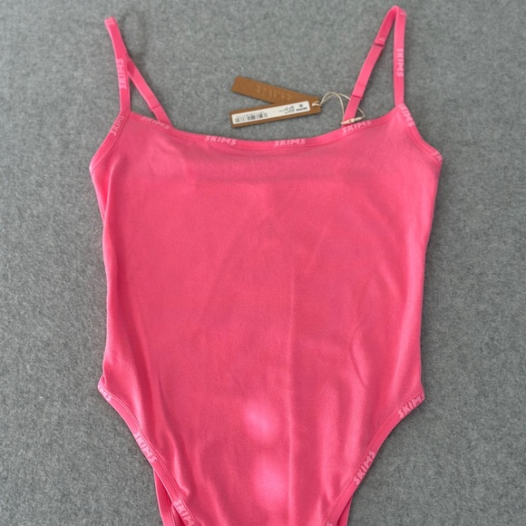 SKIMS Cotton Logo Bodysuit - Sugar Pink - Picture 2 of 5